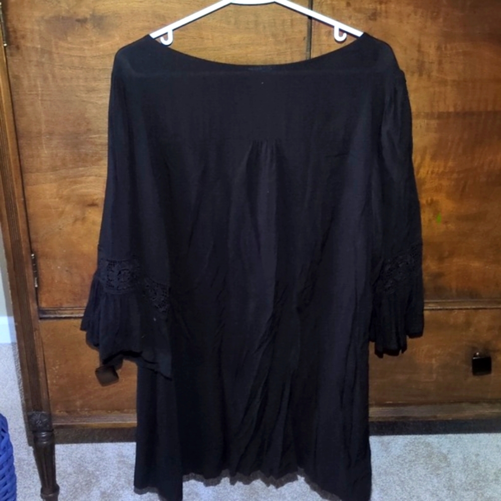 Magnolia Black Swim Coverup with Elegant Design